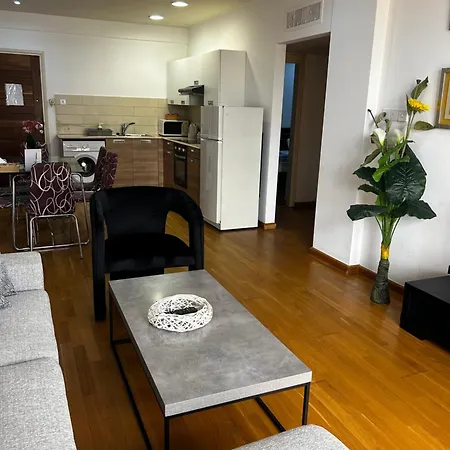 Ithaki Phinikoudes No. 204 Apartman *