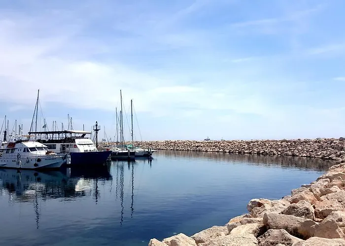 Apartmán Ithaki Phinikoudes No. 204 *