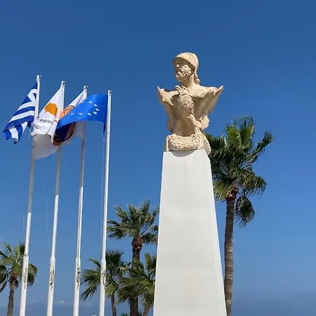 Διαμέρισμα Ithaki Phinikoudes No. 204