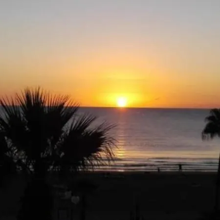 Ithaki Phinikoudes No. 204 Apartamento *